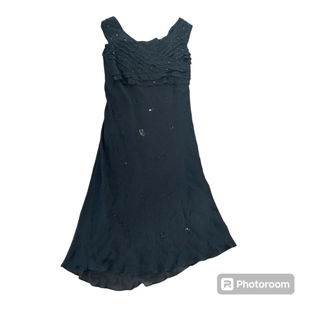 Vintage Y2K 00’s black dress from Lapis.